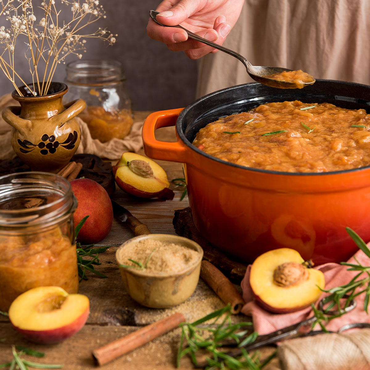 Retro garnek żeliwny z pokrywką 2,2L Ombre Vintage Cuisine