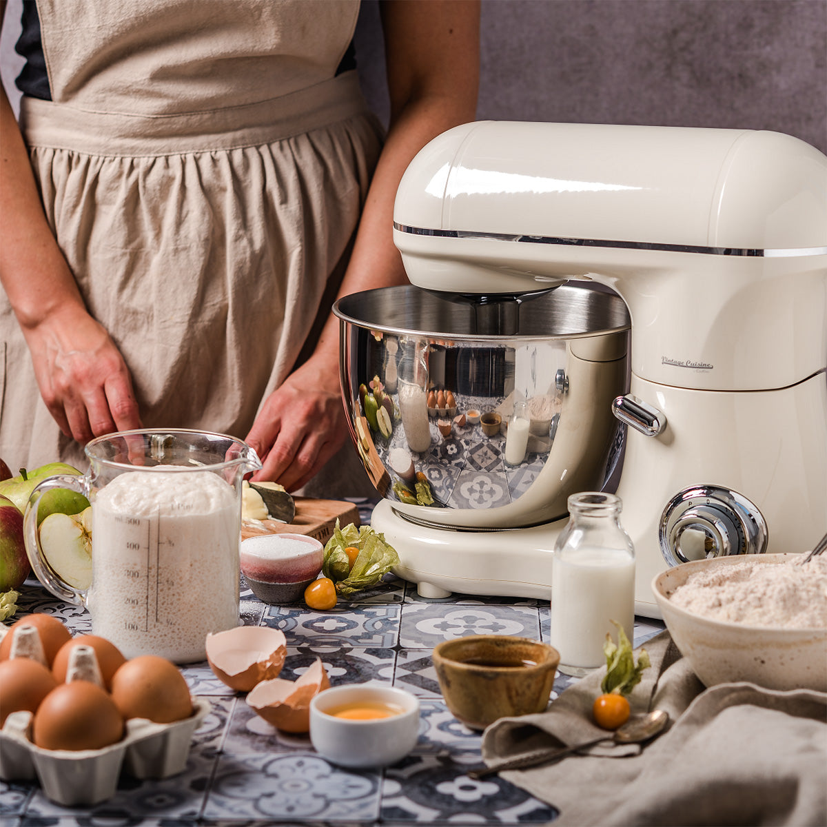 Retro Stand Mixer Vintage Cuisine