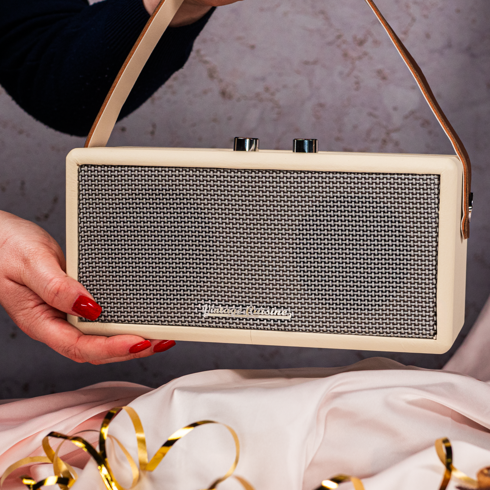 Retro Bluetooth speaker with soft handle Vintage Cuisine